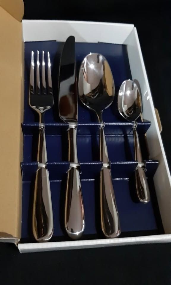 Le Cordon Bleu 4 Piece Silverware (Category: Dinnerware & Cutlery) located in Makati City. Submitted by savedeal (Listing ID 1369708703, Image 1). Description: The 4 piece 18/8 stainless steel silverware set from the Le Cordon Bleu brand is a good quality product that fits in any kind of home. Its original and modern model gives your dinner a new dimension. New in box. .