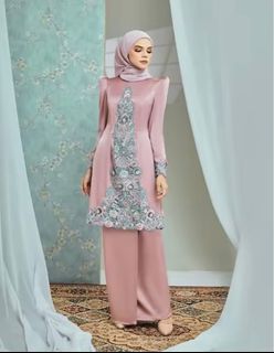 (Category: ) located in . Submitted by fmprelovedstore (Listing ID 1369778971, Image 1). Description: .