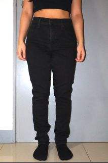 (Category: ) located in . Submitted by iwearclothingph (Listing ID 1369767033, Image 1). Description: .