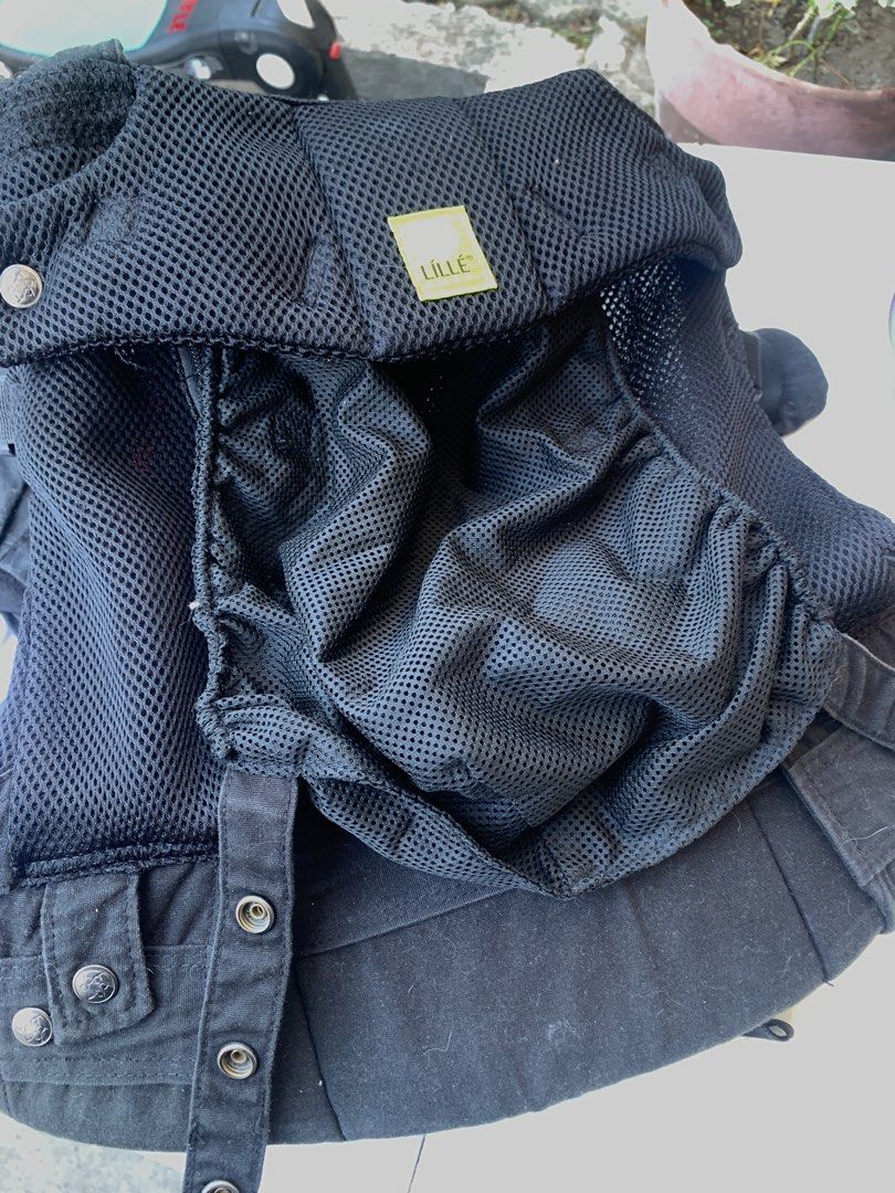 Lille Baby Complete Airflow (Category: Carriers & Slings) located in Paranaque City. Submitted by smconsul (Listing ID 1369770613, Image 2). Description: Lille Baby Complete Air Baby Carrier in black Srp 8000 Very good condition .