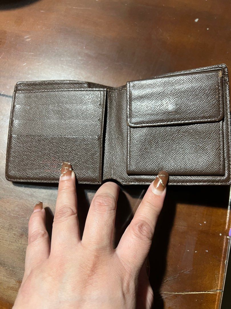 Louis Vuitton mens wallet (Category: Luxury Bags & Wallets) located in Quezon City. Submitted by sherylmaligaya (Listing ID 1369745647, Image 3). Description: .