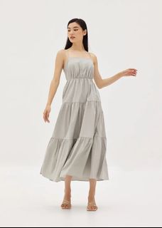Kalita padded tie back dress For Sale | Buy 500+ Kalita padded tie back  dress online | Carousell Singapore