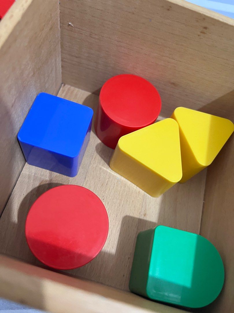 Montessori shape sorter (Category: Infant Playtime) located in Manila. Submitted by hellot_preloved (Listing ID 1369805346, Image 2). Description: Maganda at makinis pa po LP na po please Sold as is pero ung shapes per piece ay complete Rfs outgrown.