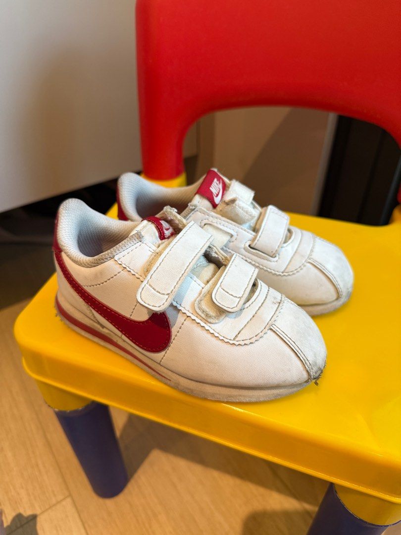 由 lys70261 (刊登 ID 1369727280，圖片 1) 提交，位於 高雄市 (Kaohsiung) 的 Nike 小童外出鞋 (類別：嬰兒及兒童流行時尚)，說明：小朋友玩滑板磨壞前面 其他都很好 15cm Eur26號 。