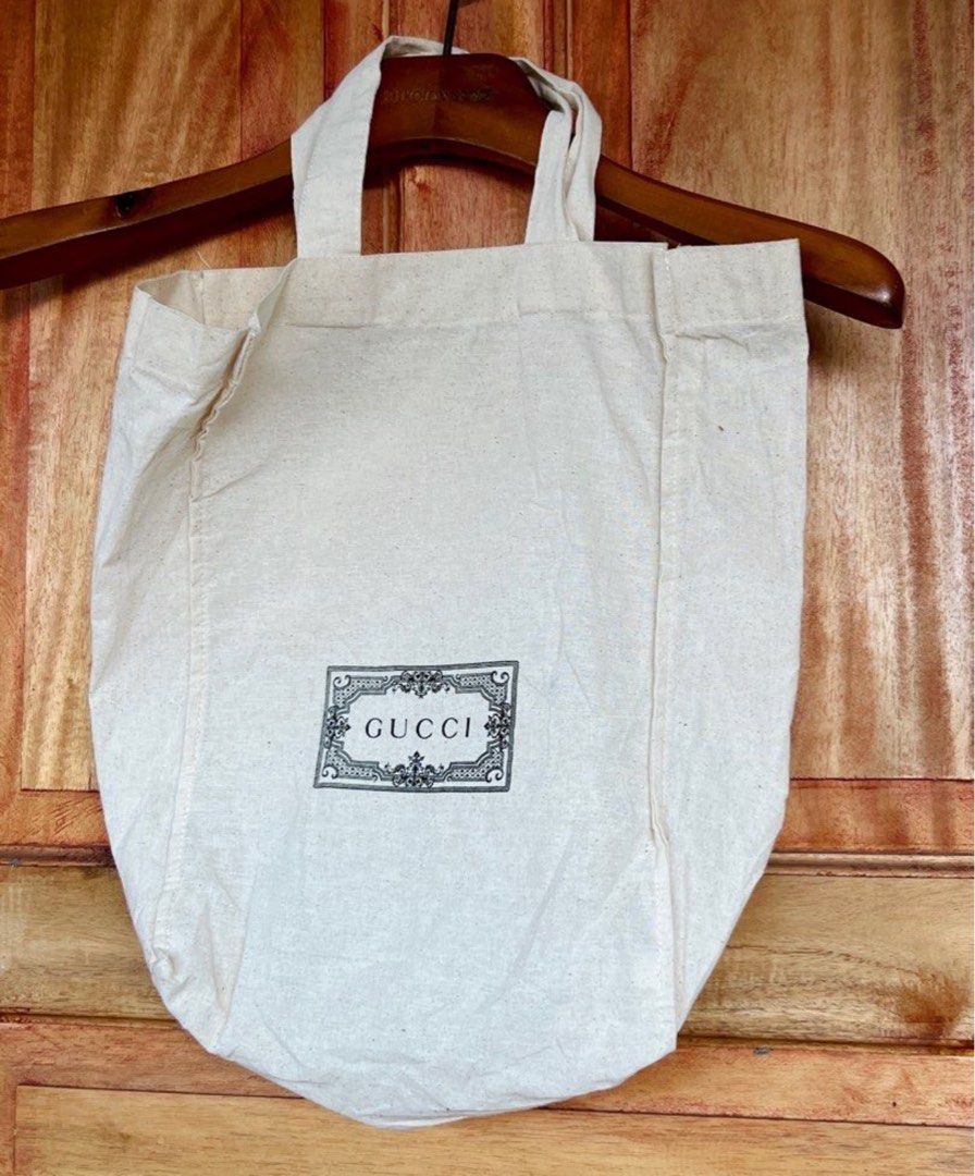 Original Gucci Canvas Shopping Bag (Category: Luxury Bags & Wallets) located in General Santos City (Dadiangas). Submitted by toysville888 (Listing ID 1369699301, Image 1). Description: NO FLAWS ‼️✅ PLEASE READ FIRST ✅ i do combine shipment to save on shipping cost.. 🕹️ 90 lng po sf from here sa mindanao, (kung may ISSUE kayo sa shipping fee,hanap po ibang seller 🕹️ i do COMBINE SHIPMENT to SAVE on SHIPPING COST at min. of 0.5 kilo in excess, p