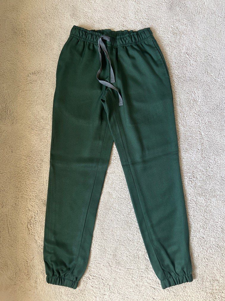 OTG Green Scrub Top and Bottoms Set (Category: Shirts) located in Makati City. Submitted by gabsgoods (Listing ID 1369697603, Image 2). Description: .