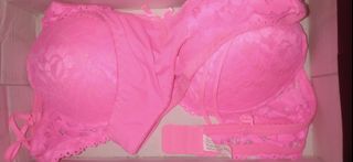 (Category: ) located in . Submitted by pink002 (Listing ID 1369748298, Image 1). Description: .