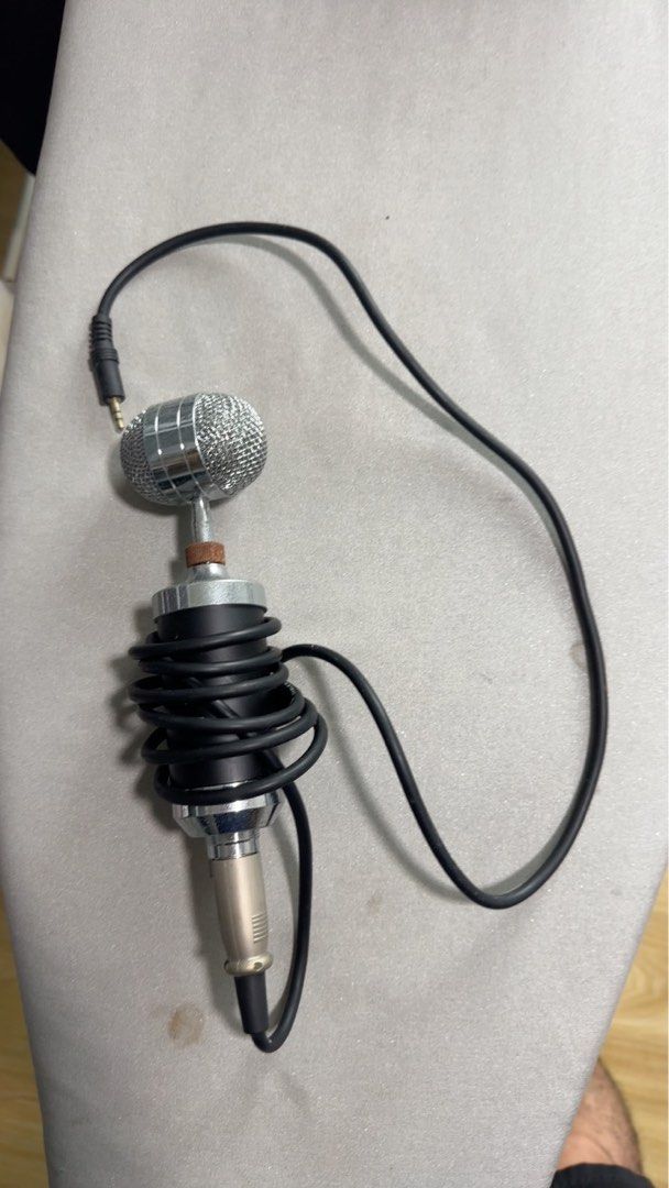 Portable Microphone with Cable (Category: Microphones) located in Singapore. Submitted by specificism (Listing ID 1369725712, Image 1). Description: Free - This is a portable microphone with a cable. It's in good condition and works perfectly. It's perfect for recording vocals, podcasts, or even just for having fun with friends. The cable is long enough to give you plenty of room to move around. It's a great value for the price..