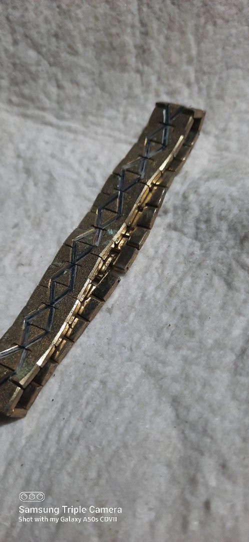 Quantum Fussion Excel Metal Bracelet (used) (Category: Luxury Accessories) located in Manila. Submitted by teram (Listing ID 1369863543, Image 2). Description: Quantum Fussion Excel Metal Bracelet 9/10 condition Preloved No time for chatmates COP Door pick up Sf will be shouldered by the buyer Gcash or Maya payment once pi k up by the rider..
