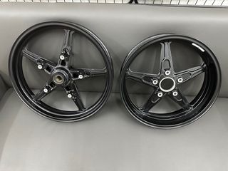 (Category: ) located in . Submitted by idealmotoringauto (Listing ID 1369848400, Image 1). Description: .