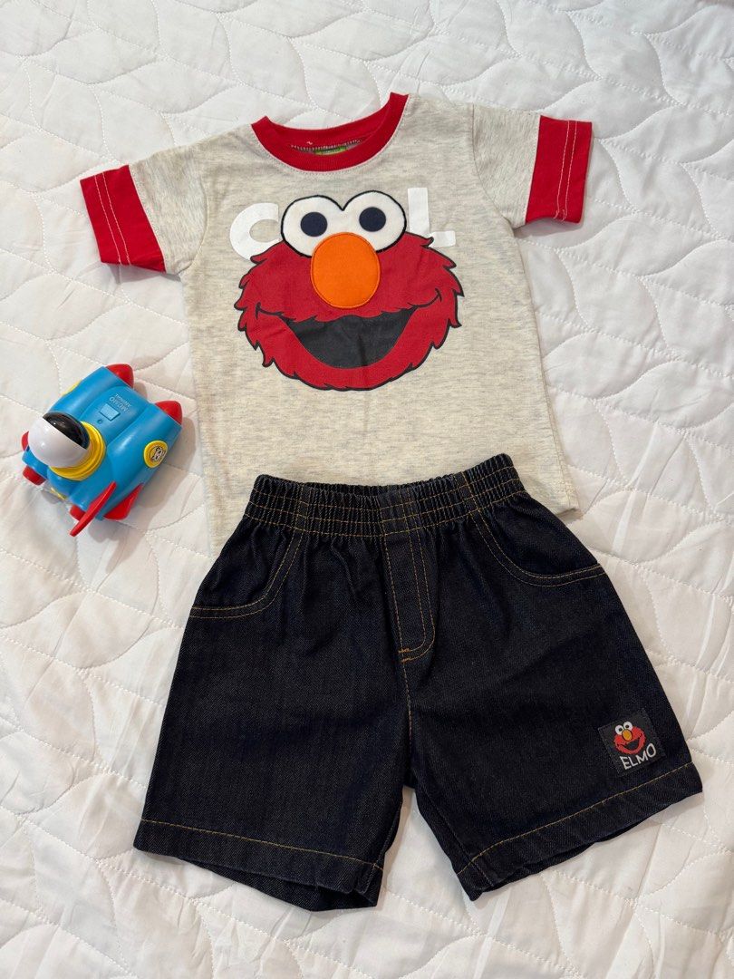 Short & Shirt Set (Sesame Brand) (Category: Babies & Kids Fashion) located in Talisay. Submitted by retrobags (Listing ID 1369760382, Image 1). Description: Like new pa po, once lang use ni baby. Can fit 12-18 mos..