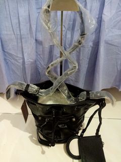 (Kategori: ) berada di . Dikirim oleh lusystuff (ID iklan 1369761071, Gambar 1). Deskripsi: .