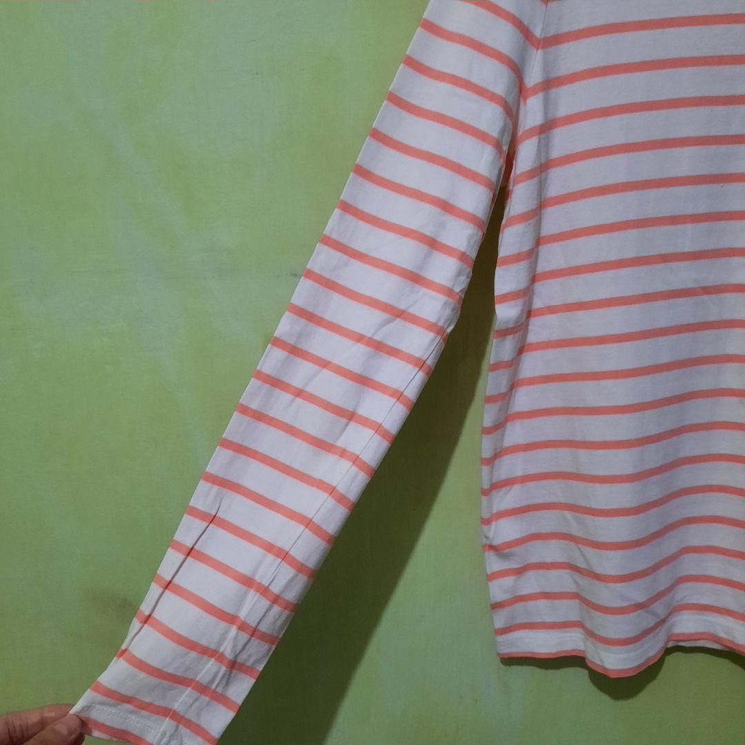 Stripe longsleeves shirt (Category: Longsleeves) located in Victoria. Submitted by withlovesue (Listing ID 1369685817, Image 3). Description: Description: Stripe longsleeves shirt Size: M Price: Php100.00 Brand: Giordano Condition: Lightly used Color: White & pink RFS: Decluttering PAYMENT CHANNELS • Gcash • Maya • BDO DELIVERY METHODS • J&T / LBC • Payment first for the item/s and shipping fee • No rush shipping Location: Tarlac Please manage yo