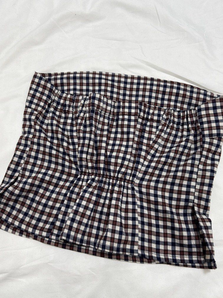 Tayo Studio Rachel Tube Top - Gingham (Category: Others Tops) located in Quezon City. Submitted by heymax (Listing ID 1369789313, Image 2). Description: Tayo Studio Rachel Tube Top Gingham Fits XS - S (Tayo Studio Size 1) Used only a few times RFS: Decluterring Mode of Payment: Gcash/BPI Pick-up via Lalamove/Grab in Quezon City or Gogoexpress (to be shouldered by buyer) .