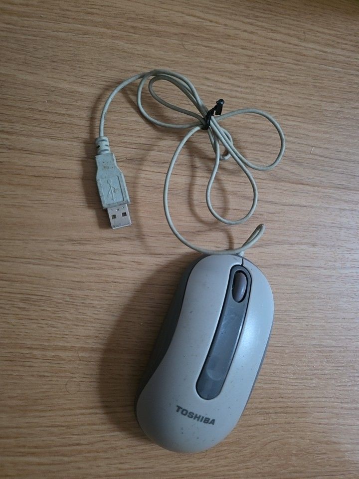 Toshiba Wired Mouse63221796406531110