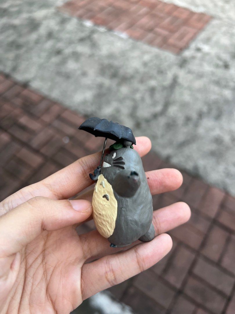 Totoro Ghibli Umbrella Figure (Category: Figurines & Statues) located in Quezon City. Submitted by miyamoore (Listing ID 1369689811, Image 3). Description: .