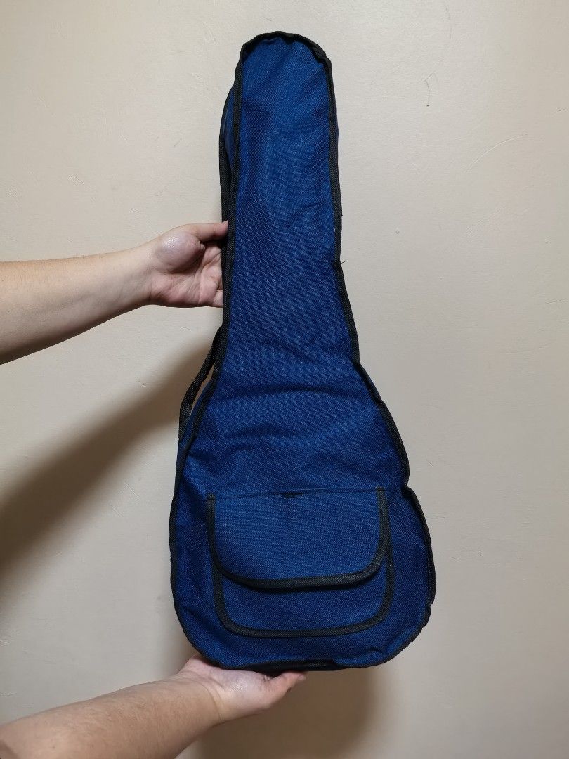 UKELELE (Category: Musical Instruments) located in Manila. Submitted by kristinere65817 (Listing ID 1369760457, Image 3). Description: .