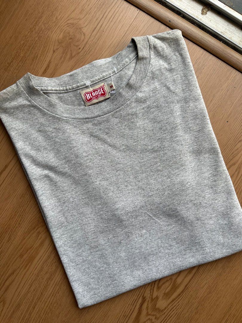 Xlarge Basic Tee (Category: Tshirts & Polo Shirts) located in Kuala Lumpur. Submitted by zantero (Listing ID 1369748299, Image 1). Description: P 20.5 L 27 Ada kotor refer gambar.