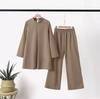 (Category: ) located in . Submitted by prelovedandfree (Listing ID 1369840025, Image 1). Description: .