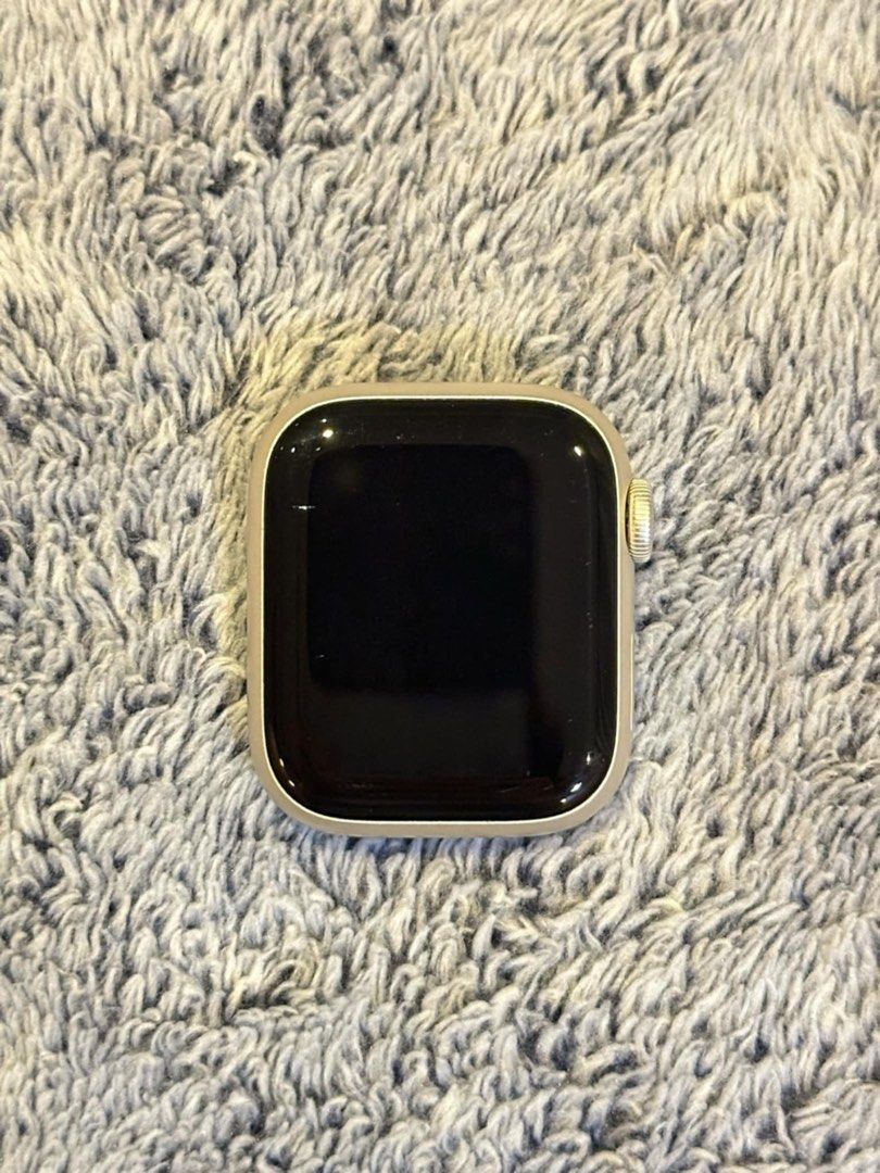 2024 APPLE WATCH series 8 41mm Starlight (Category: Wearables & Smart Watches) located in Makati City. Submitted by myclothesdefineme (Listing ID 1370036776, Image 1). Description: Bought this March 2024 used only for a month Negotiable.