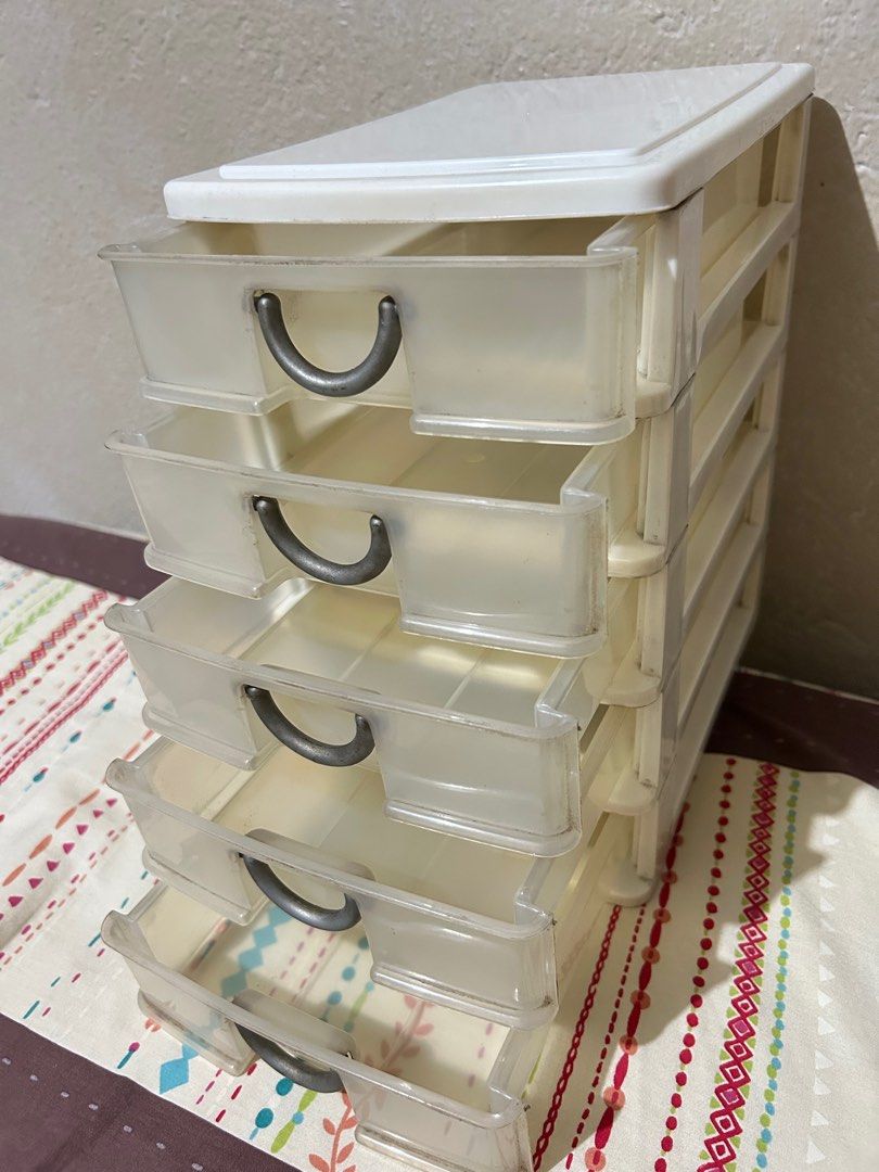 5-layer Desk Drawer (Category: Storage Boxes & Baskets) located in Quezon City. Submitted by meggys_treasures (Listing ID 1369994026, Image 2). Description: Megabox white 5-layer Desk Drawer Size: 10.5 Height x 6.25 Length x 9 Width (inches).