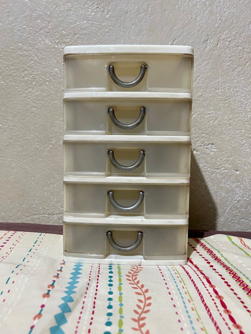 5-layer Desk Drawer (Category: Storage Boxes & Baskets) located in Quezon City. Submitted by meggys_treasures (Listing ID 1369994026, Image 1). Description: Megabox white 5-layer Desk Drawer Size: 10.5 Height x 6.25 Length x 9 Width (inches).