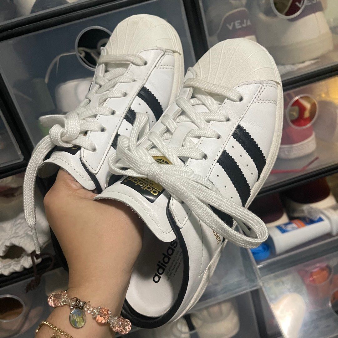 adidas Superstar Mule White Black Gold (Category: Sneakers) located in Valenzuela. Submitted by cjdecluttersss (Listing ID 1370054974, Image 1). Description: adidas Superstar Mule White Black Gold • Used 3x • Size 4 1/2 US 4 UK 225 JP • RFS: medyo malapad po paa ko nalabas sa likod.
