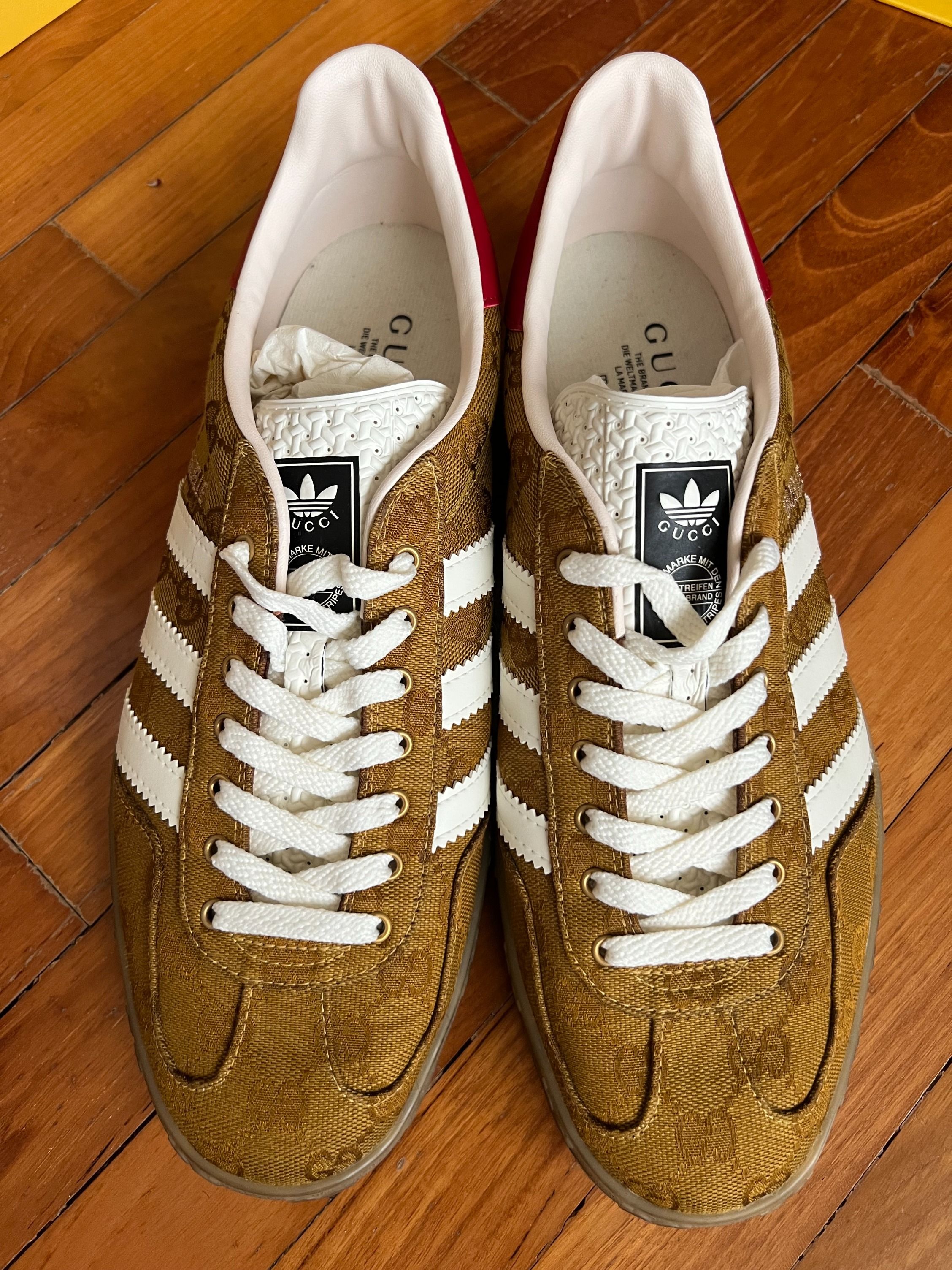 adidas gazelle silver green womens Adidas x Gucci Men's Gazelle Leather & Suede Black / Green / Red Low Top  Sneakers main image 1