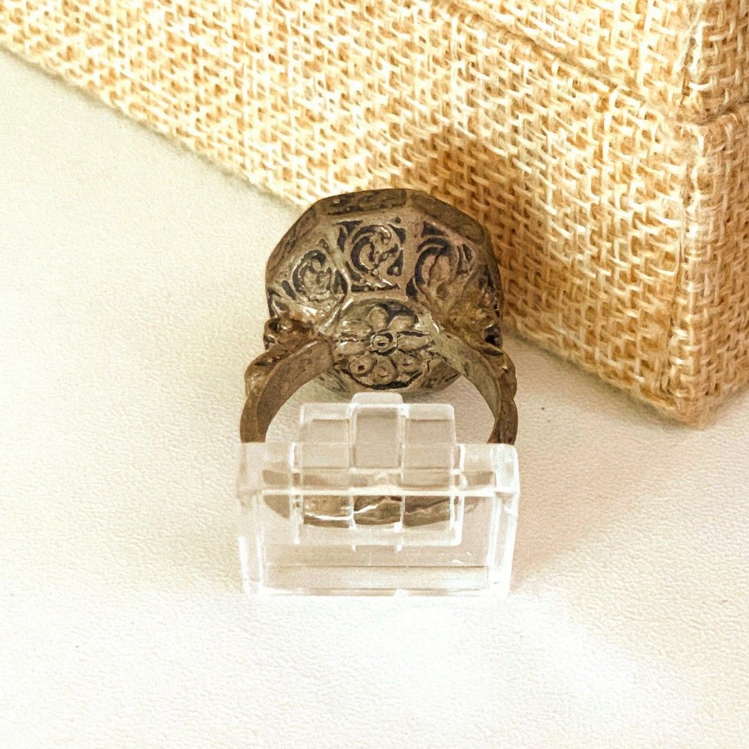 Antique Middle Eastern Bronze Red Coral Octagon Ring (Category: Rings) located in Mexico. Submitted by amitabha.antiques.artifacts (Listing ID 1369941811, Image 2). Description: Antique Middle Eastern Bronze Red Coral Octagon Ring Size: 9 US Rare Find!! This kind of rings symbolize wealth and status of the wearer, usually made of bronze and gemstones, hand made with excellent craftsmanship. ‎🚚We ship Nationwide ‎📍Location: Mexico, Pampanga ‎Shi