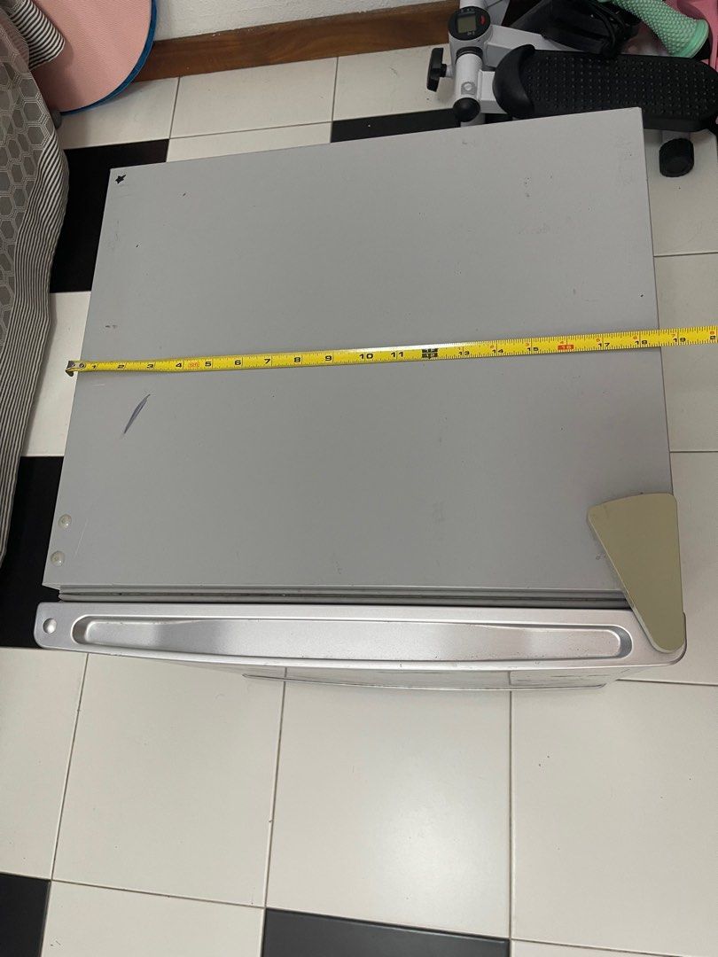 Assorted Mini Fridge (Category: Everything Else) located in Singapore. Submitted by st_louis.t (Listing ID 1369974413, Image 3). Description: Fridge 1 - $70 : • Like new • Can pre-test for you to ensure fridge works Fridge 2 - $50 : • Slide modification prior, refrigerant still working fine • Can pre-test for you to ensure fridge works.