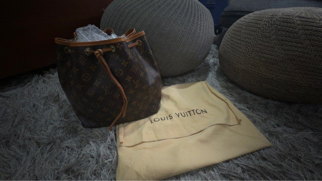 Authentic LV Noe (Category: Luxury Bags & Wallets) located in Manila. Submitted by jhesadavid (Listing ID 1370064331, Image 1). Description: .