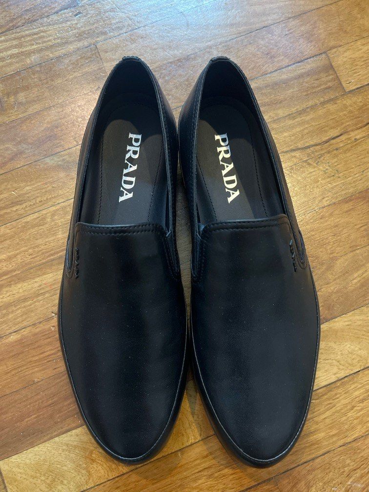 Authentic Men’s PRADA loafers Sz. 8.5 (Category: Casual Shoes) located in Makati City. Submitted by cconate (Listing ID 1370043843, Image 2). Description: Prada Men’s Shoes Nero US Sz 8.5 Nappa Sport B .