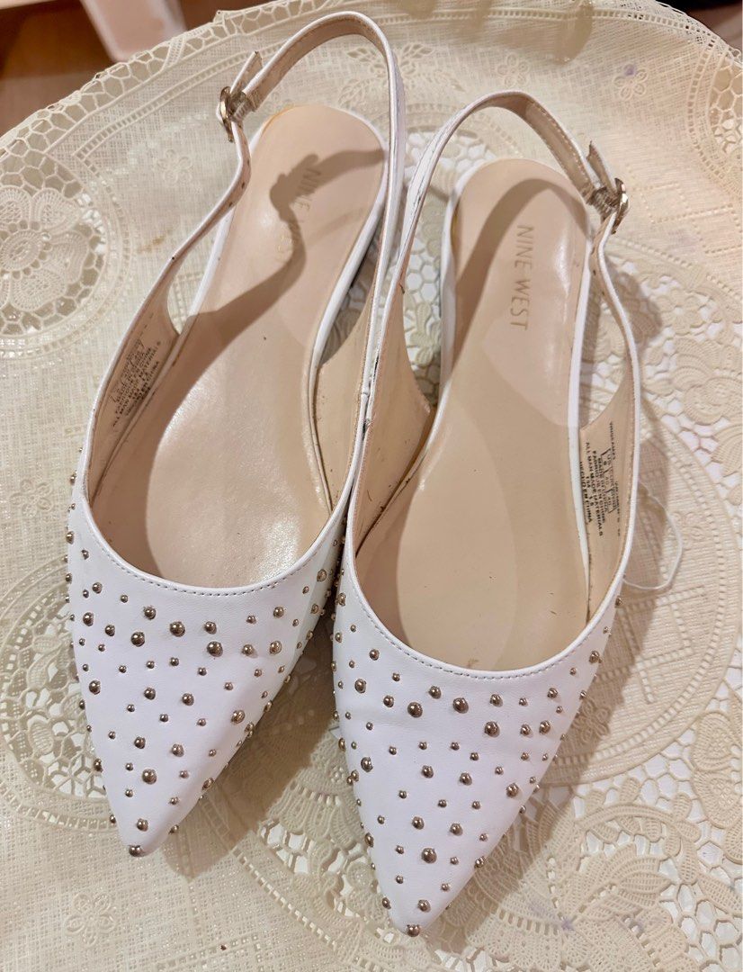 Big Nine West White Flats size 9 (Category: Flats & Sandals) located in Muntinlupa City. Submitted by psmolera (Listing ID 1369982074, Image 2). Description: Nine West White flats size 9 bought from Nine West store perfect for work or casual days used once only Good as bnew comes w box Original price: 3,650 Selling price: 1,400 mop: gcash/bpi sf by buyer.