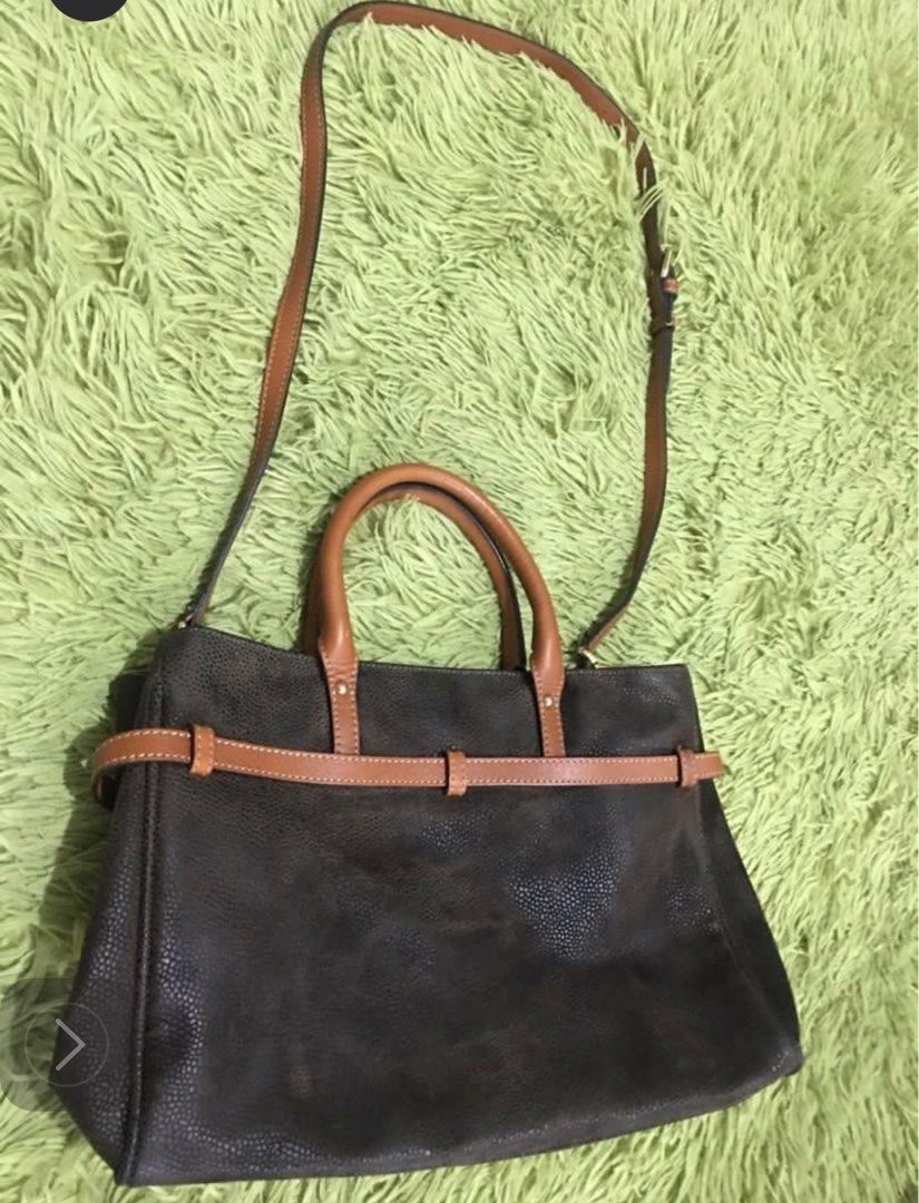brics (Category: Luxury Bags & Wallets) located in Mexico. Submitted by needtoletgo87 (Listing ID 1369993750, Image 3). Description: .