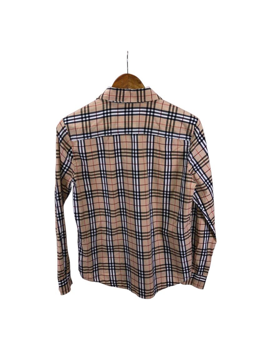 Burberry Nova Plaid Longsleeves (Category: Luxury Apparel) located in Manila. Submitted by 12essentials (Listing ID 1369984665, Image 3). Description: 📌 Excellent Condition 📌 L on tag 📌 Length 25.5’ Width 19.5’.