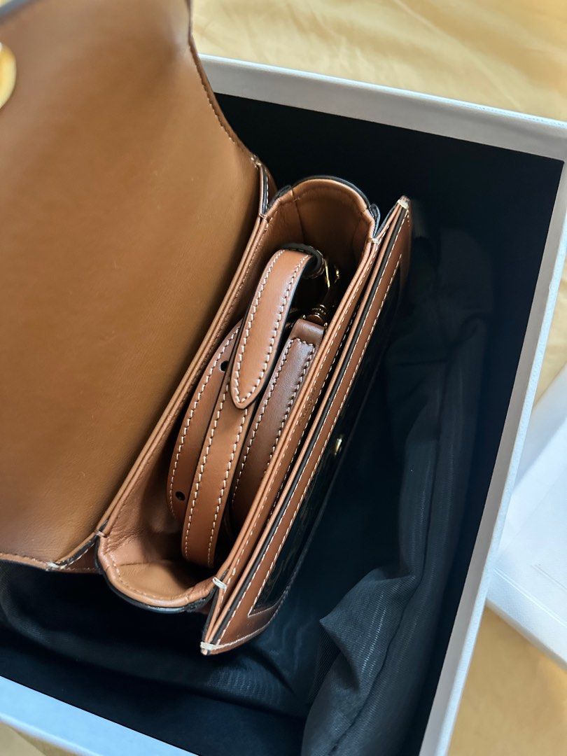 【限定数量】 Celine Mini Besace in Triomphe Tan Celine Tan Triomphe Canvas Mini Besace Bag – VintageSac