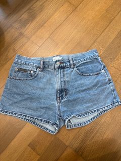 (Category: ) located in . Submitted by wnpk_ (Listing ID 1369934602, Image 1). Description: .