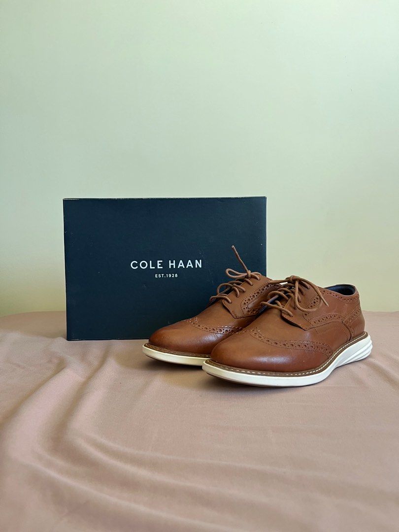 Cole Haan Brogues size 7.5 B (Category: Dress Shoes) located in Makati City. Submitted by kurtbufete (Listing ID 1369907496, Image 1). Description: Cole Haan Brogues Excellent condition No major flaw. No foul smell Can be considered unisex.