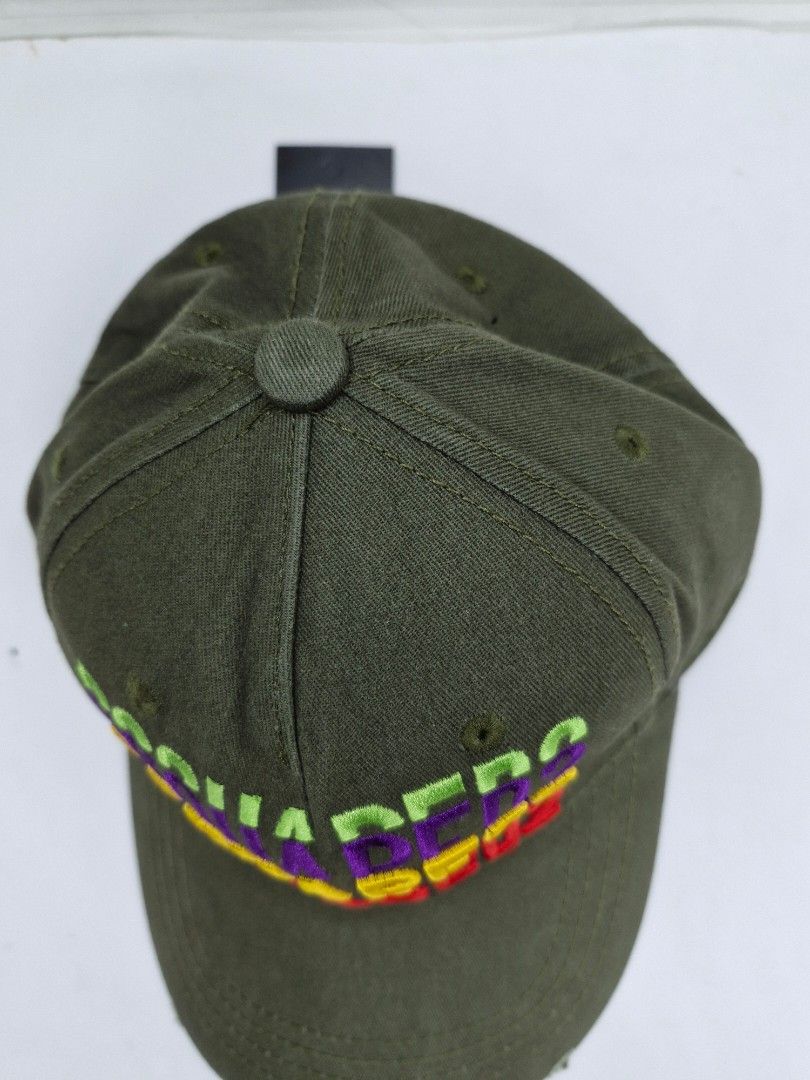 DSQUARED2 Born in Canada (Category: Caps & Hats) located in Makati City. Submitted by CAPSnHATS (Listing ID 1370018551, Image 2). Description: fresh from balikbayan box actual picture posted what you see is what you get embroidered logo sf 90pesos MM.