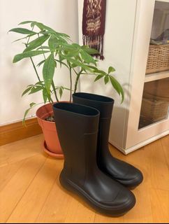 （分類：）位於 。 由 ugottadeal 提交（商品編號 1369909494，圖片 1）。簡介： 。