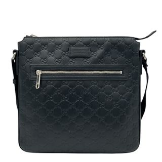 (Category: ) located in . Submitted by carousellluxury (Listing ID 1369975808, Image 1). Description: .