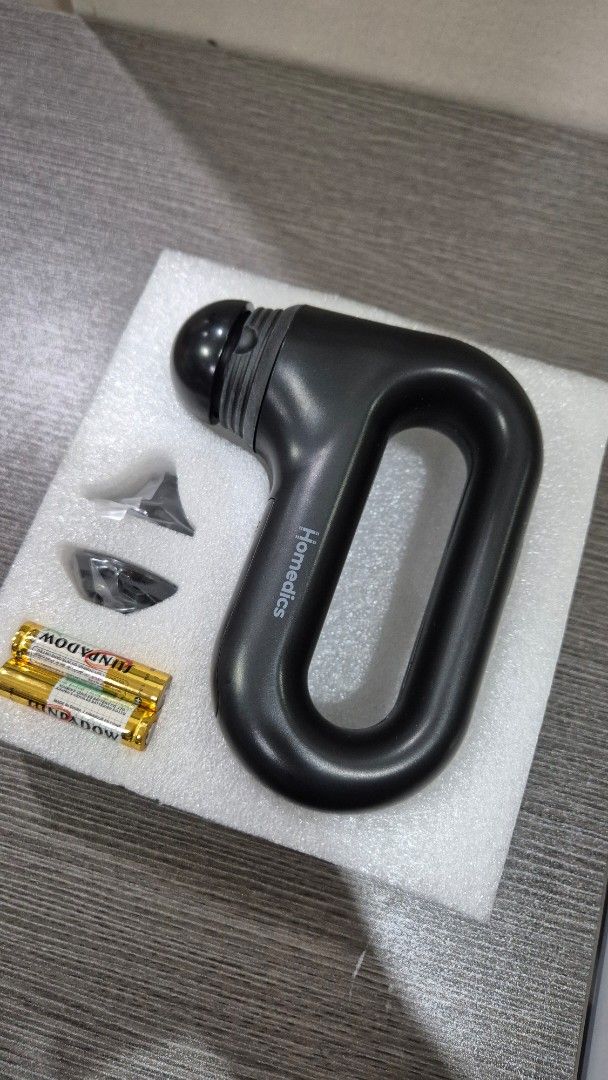 Homedics Portable Body Massager (Category: Massage Devices) located in Quezon City. Submitted by kathychan06 (Listing ID 1369967913, Image 3). Description: Includes: 1 vibration massager 3 massage attachments 2 AAA batteries.