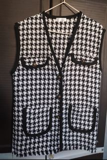 Houndstooth Printed OS Vest