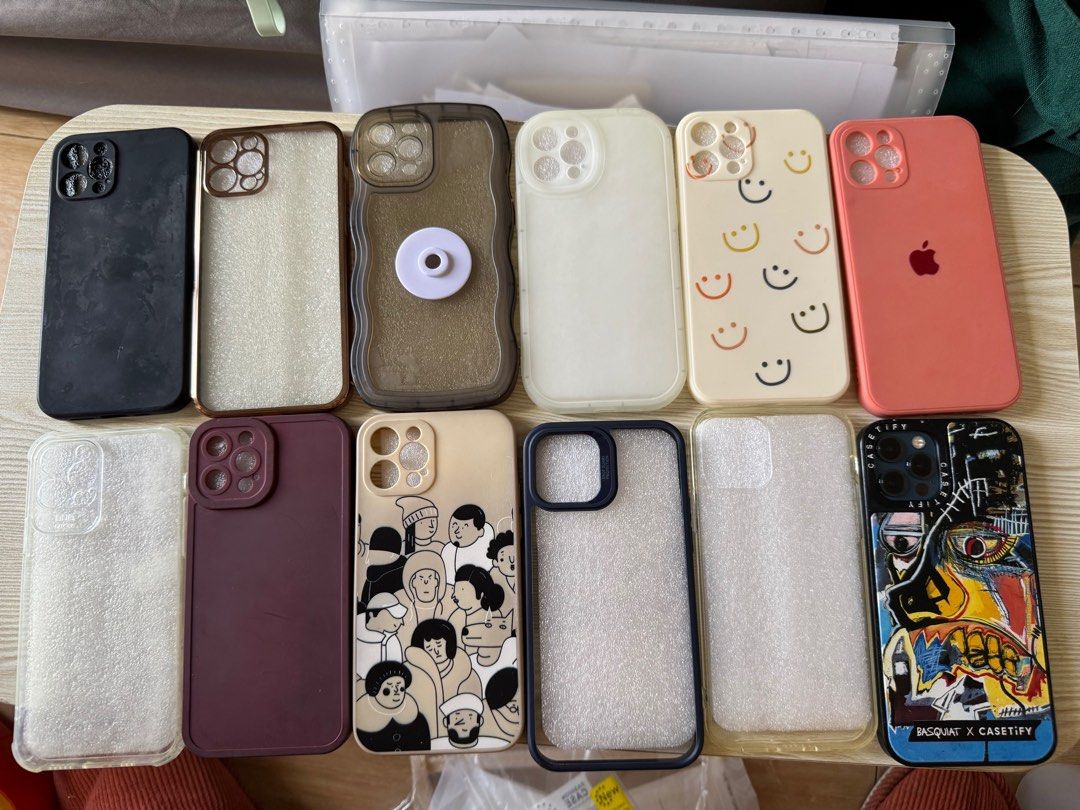 iPhone 12 Pro Case | Clear Minimalist Cute Basquiat (Category: Cases & Sleeves) located in Makati City. Submitted by smolpapi (Listing ID 1369905958, Image 1). Description: Take all for PHP 500 (negotiable) RFS: Decluttering.