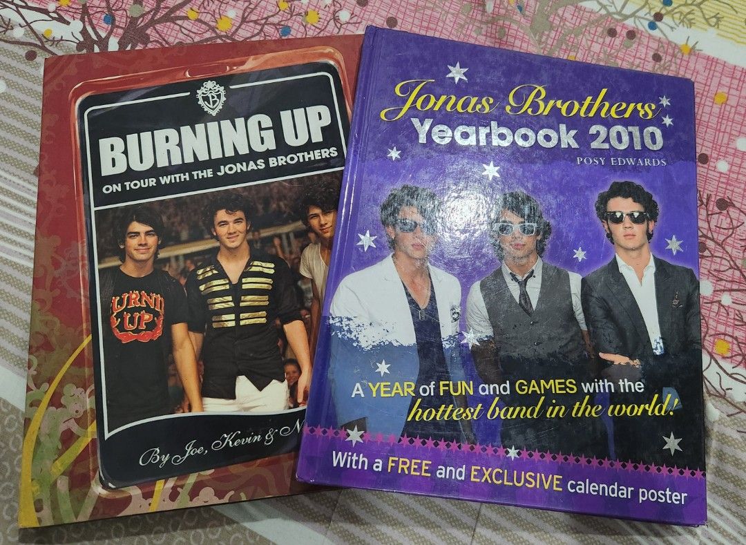JONAS BROTHERS AUTOBIOGRAPHY BOOK (Category: Magazines) located in Valenzuela. Submitted by kstarieu (Listing ID 1370005192, Image 1). Description: DECLUTTERING: Jonas Brothers Yearbook 2010 BURNING UP ON TOUR WITH THE JONAS BROTHERS.