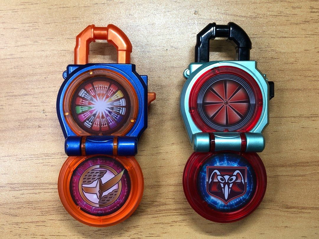 Kamen Rider Gaim DX Showa & Heisei Lockseed, Hobbies & Toys, Toys ...