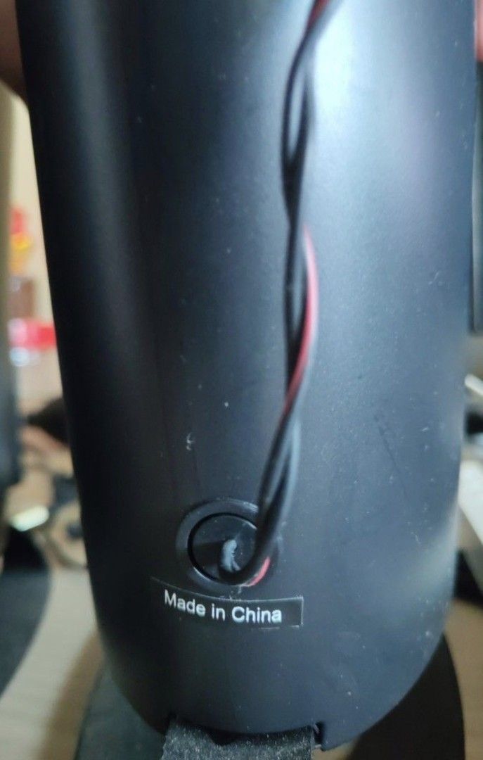Klipsch Speakers Small (Category: Soundbars, Speakers & Amplifiers) located in Singapore. Submitted by j688sbond (Listing ID 1363407577, Image 2). Description: A set of klipsch speakers for sale for $30 The connectors are red and black cable which you plug into an amplifier. Meet up at Jurong my block to collect the item. Condition is good and tested working well..