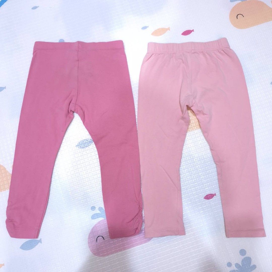 由 lovemiulin9215 (刊登 ID 1369907866，圖片 2) 提交，位於 宜蘭縣 (Yilan) 的 lativ女童裝春秋桃粉色彈性棉質薄長褲內搭褲2件組 (類別：嬰兒及兒童流行時尚)，說明：9新 淺粉色無汙 桃粉色膝蓋微汙 100cm 3歲 有彈性。