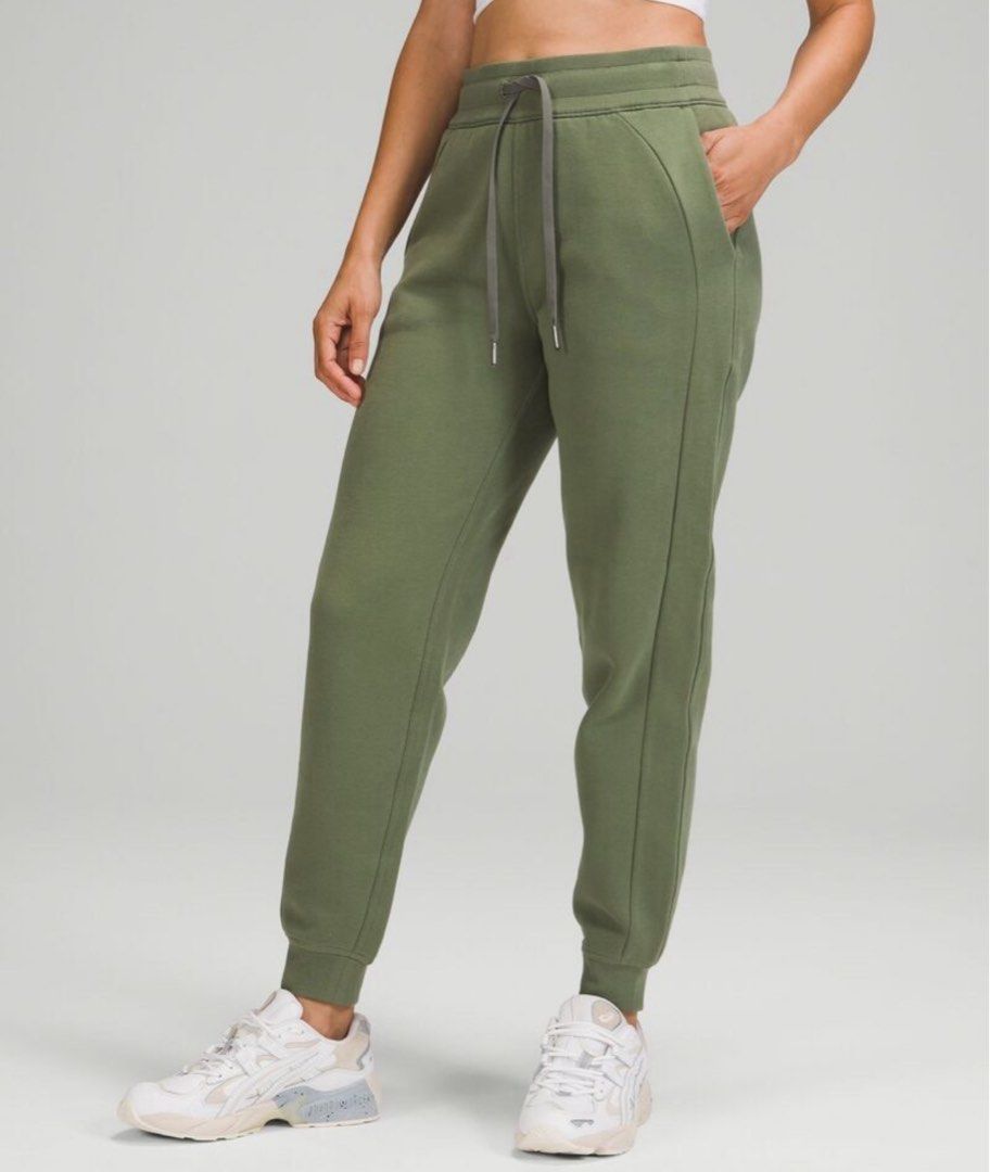 Lululemon Scuba High-Rise Jogger dot 6 (Category: Activewear) located in Malaybalay. Submitted by charmcee (Listing ID 1370018748, Image 1). Description: Lululemon Scuba High-Rise Jogger Waist 28 Length: 37”.