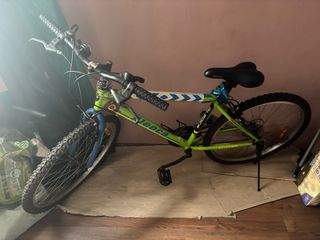 (Category: ) located in . Submitted by _.jay._ (Listing ID 1369960228, Image 1). Description: .